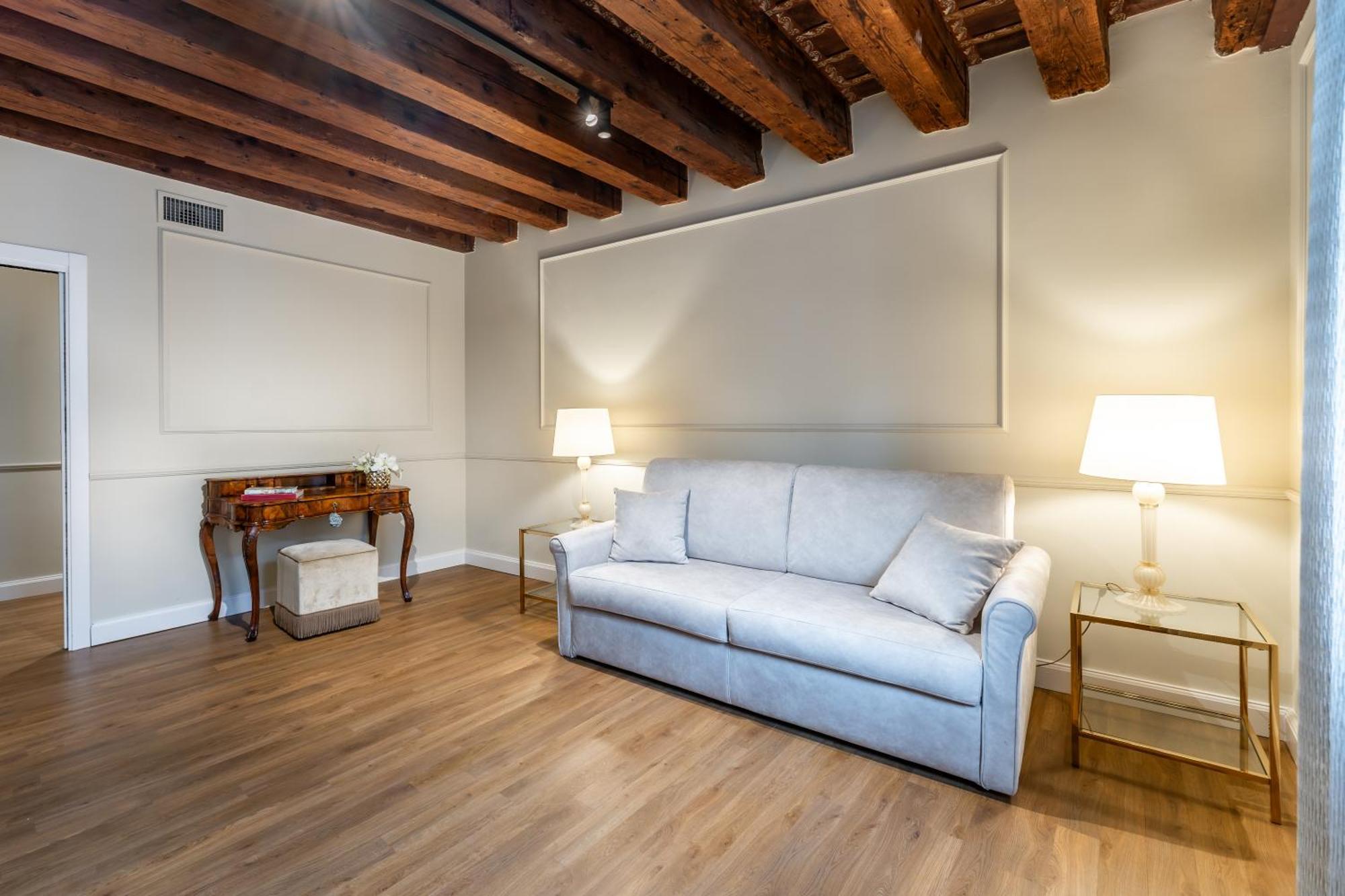 San Vio Palace Luxury Apartments Veneza Exterior foto