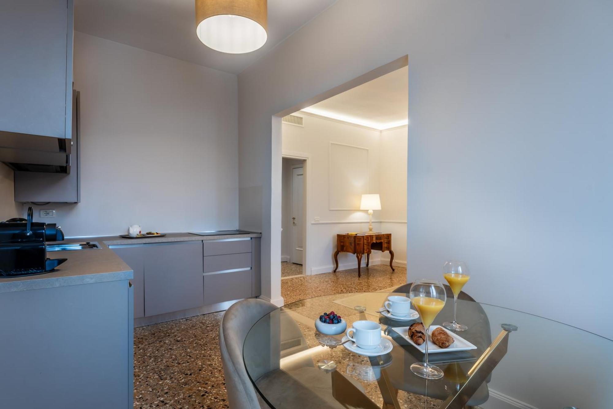 San Vio Palace Luxury Apartments Veneza Exterior foto
