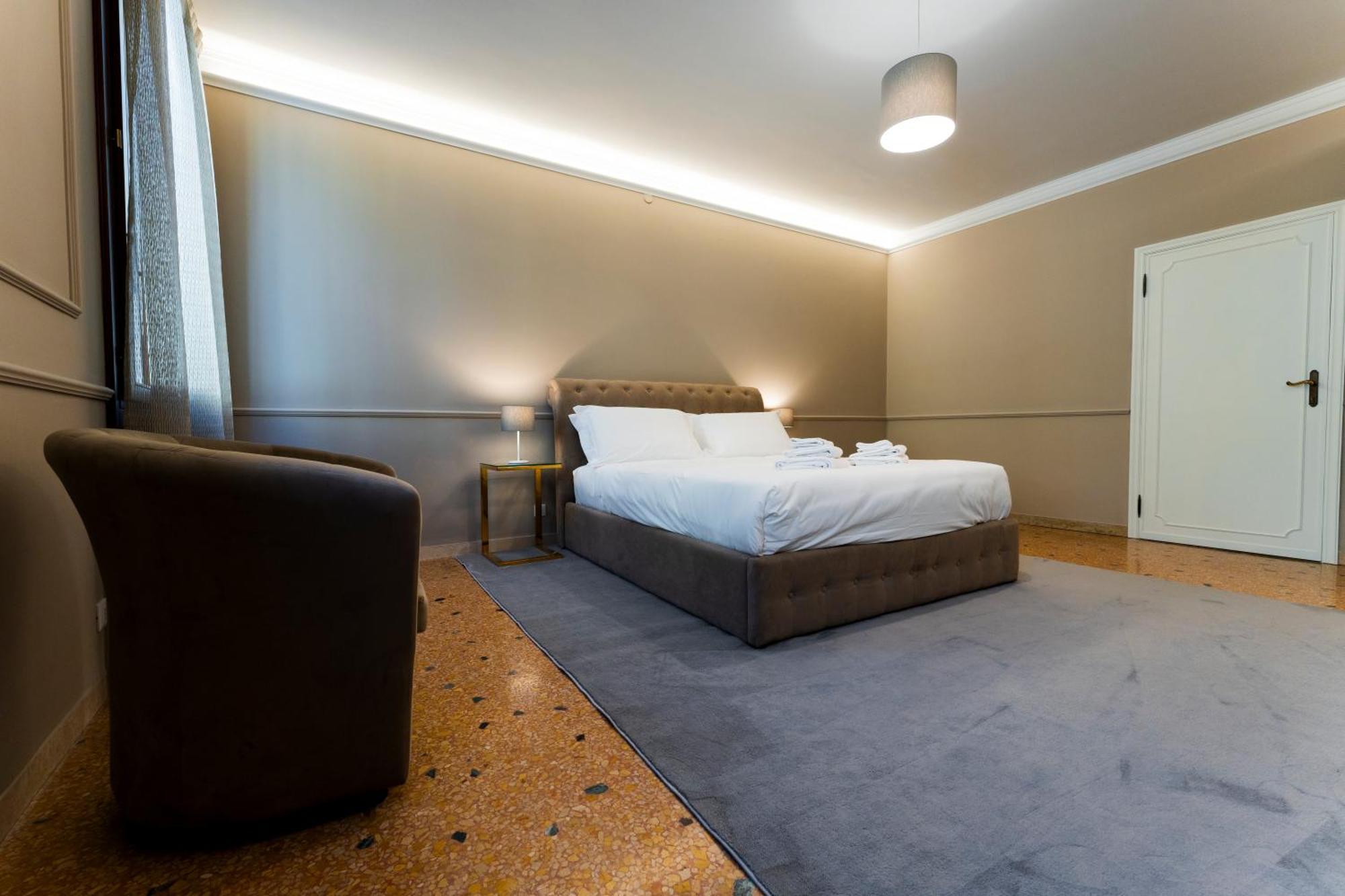 San Vio Palace Luxury Apartments Veneza Exterior foto