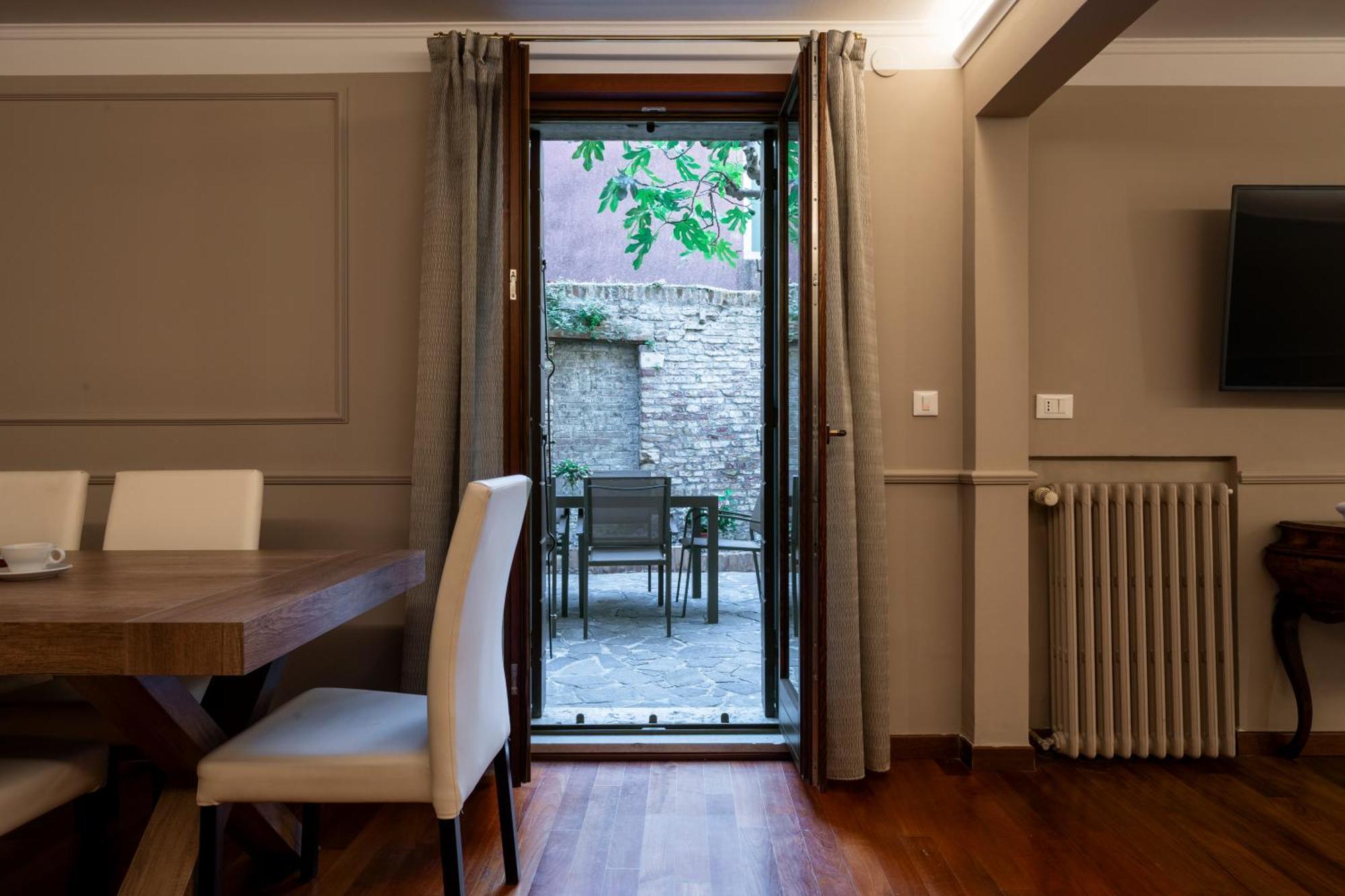 San Vio Palace Luxury Apartments Veneza Exterior foto